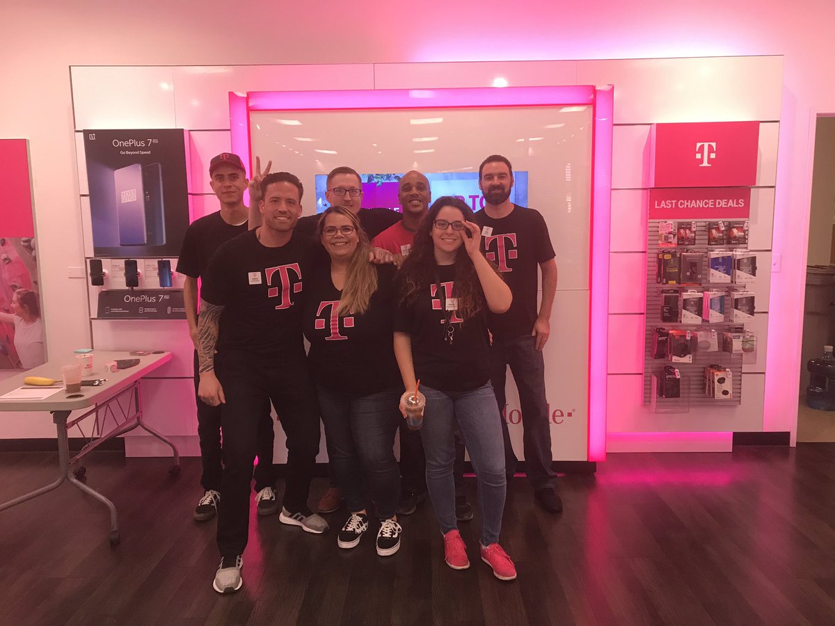 MagentaMesa's tweet image. Had an amazing time this morning with our SouthSide Las Vegas Leaders! #interactionmodel #T-Mobile #success #Training #LaunchParty