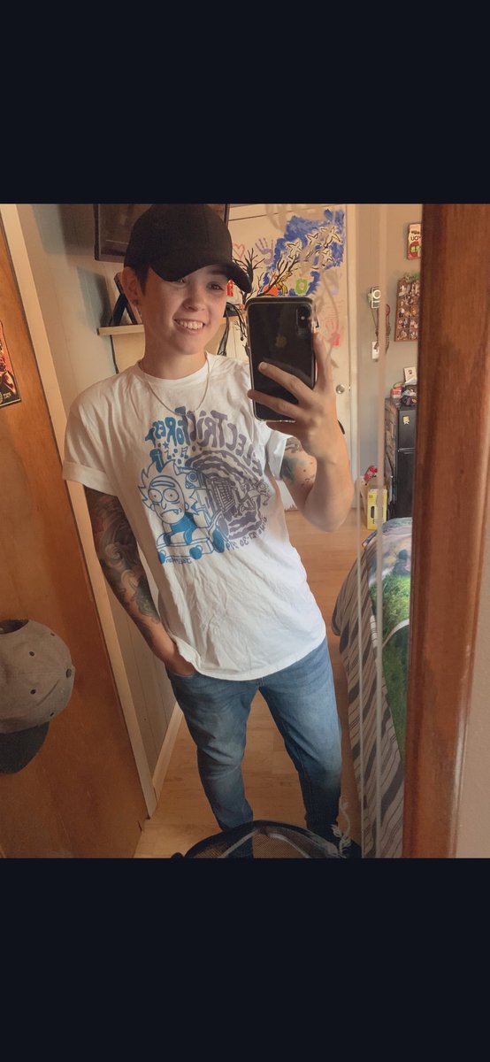 Young_Monet's tweet photo. Saw a hashtag so why tf not #unifiedLGBTQ #issaqueer https://t.co/epvPfuPZpc