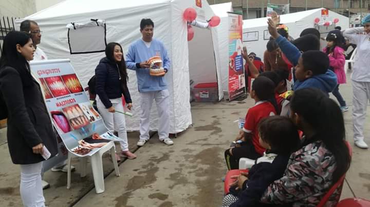 juventudes_ica's tweet photo. @ANDOA12 campaña médica-odontológica gratuita en Santa Anita, el equipo de profesionales de la salud organizados por la Agrupación Nacional de Odontólogos Apristas #ANDOA, hoy domingo llevando salud al Pueblo, #ClínicaEstomatológicaVíctorRaúlHayaDeLaTorre https://t.co/EVxwWeDaak