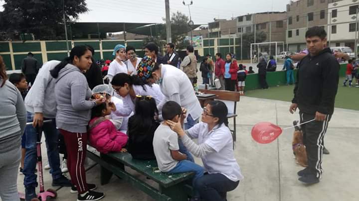 juventudes_ica's tweet photo. @ANDOA12 campaña médica-odontológica gratuita en Santa Anita, el equipo de profesionales de la salud organizados por la Agrupación Nacional de Odontólogos Apristas #ANDOA, hoy domingo llevando salud al Pueblo, #ClínicaEstomatológicaVíctorRaúlHayaDeLaTorre https://t.co/EVxwWeDaak