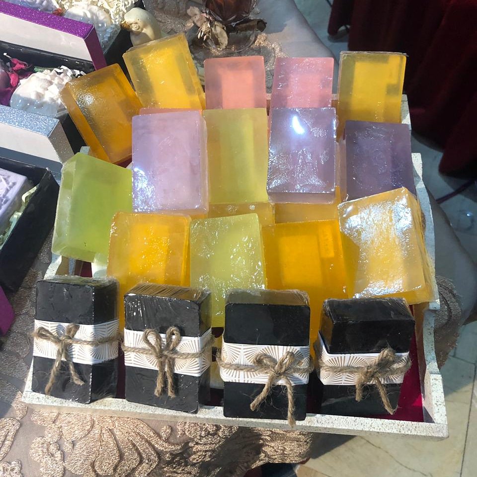 garvittsam's tweet photo. #soaps #gifts #weddinggift #returngift #kidsfashion #Kidsfun #luxurysoaps #rakhigift #bathingbars #personalcare #aromasoaps #giftidea #giftsforher #giftsforhim #valentinesgift https://t.co/WlLEhnoMkR https://t.co/vKCba6h4WH