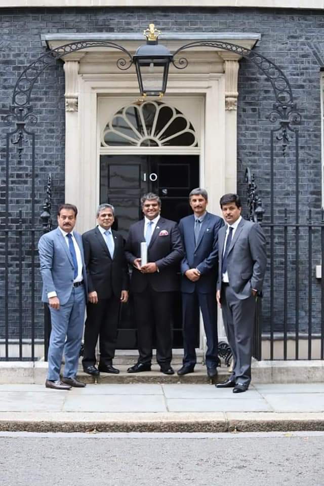AnilaButtPK's tweet photo. Pakistan Parliamentary Cricket Team at 10 Downing Street, official residence and the office of the British Prime Minister to receive the trophy of Inter-Parliamentary Cricket World Cup 2019.
#IPCWC2019 #Pakistan #WeHaveDoneIt https://t.co/heqOfZqBNY