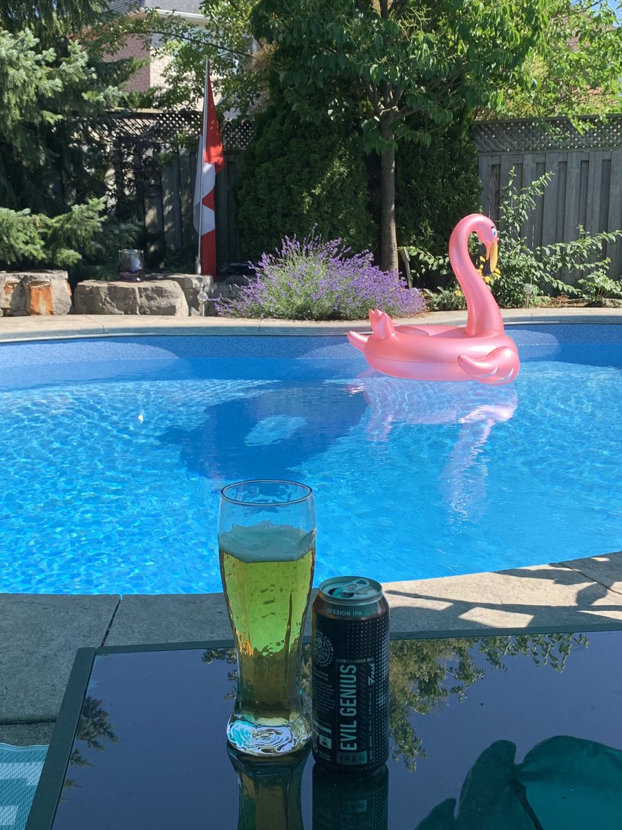 greatbigkid_eh's tweet photo. @BeerStoreDude @heatherington84 @Paul__G__ @SudburyHomebrew @david_buist @DrunkPolkaroo @ottawahockey @xBeannote @linda_lballis @BeerFromCanada @SOBeerBoys You points-chasers crack me up (can safely say this since l’m not a collector of branded glassware and, as such, will never be rated). 🤭🤣

Here’s today’s #fbotd for your amusement - 😈 👨🏻‍🔬: https://t.co/uCG5lrkyHX