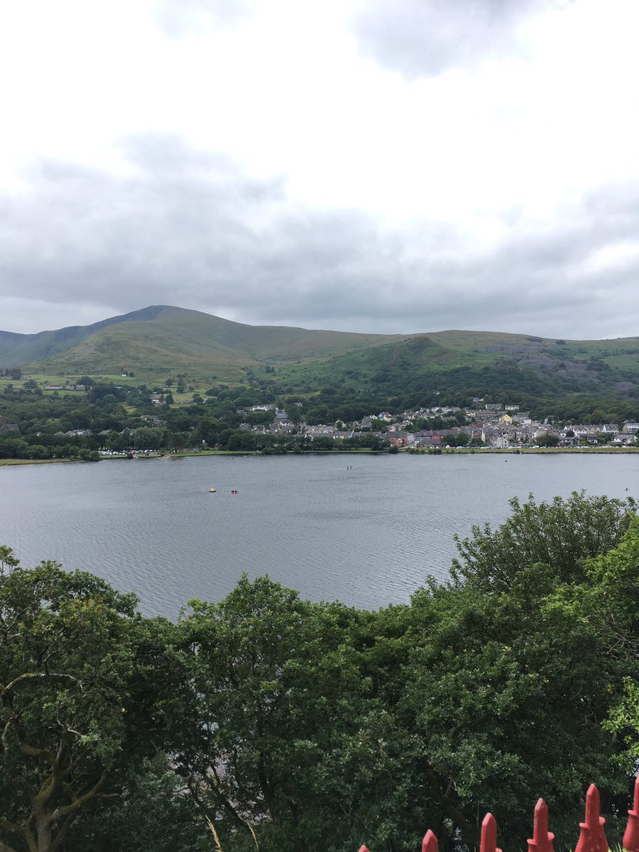 TyMorfa's tweet photo. Llyn Padarn #SundayFunday @visit_snowdonia @GoNorthWales https://t.co/NwW8wv1YTP