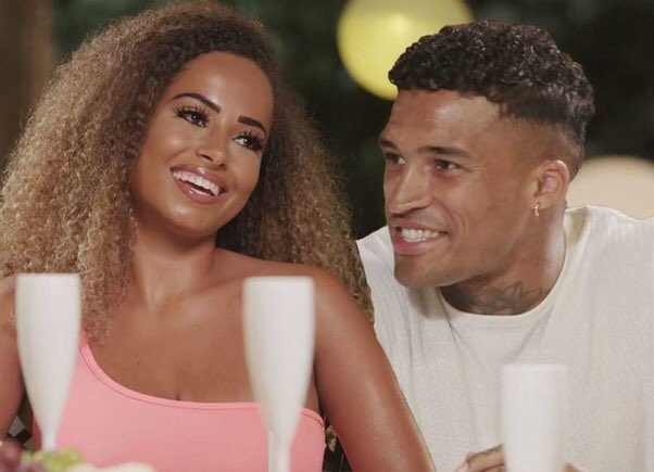isabellbrenda13's tweet photo. only 90s kids will remember  #LoveIsland https://t.co/6GAL5bJqX0