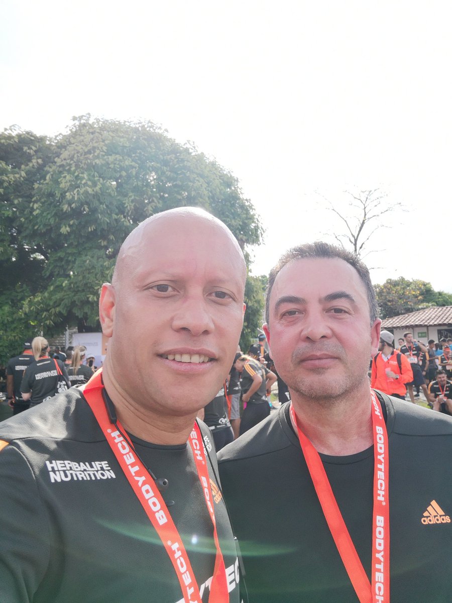 jaivercamargo's tweet photo. La competencia es contra ti mismo, primeros 10k @ClubBODYTECH #runnersBodytech en 1:09:45...Bien corridos y vamos por más!!! Con @zuluaga_dorian https://t.co/AvPkrIEkMX