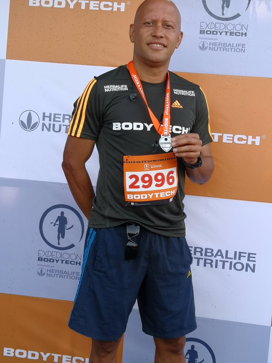 jaivercamargo's tweet photo. La competencia es contra ti mismo, primeros 10k @ClubBODYTECH #runnersBodytech en 1:09:45...Bien corridos y vamos por más!!! Con @zuluaga_dorian https://t.co/AvPkrIEkMX