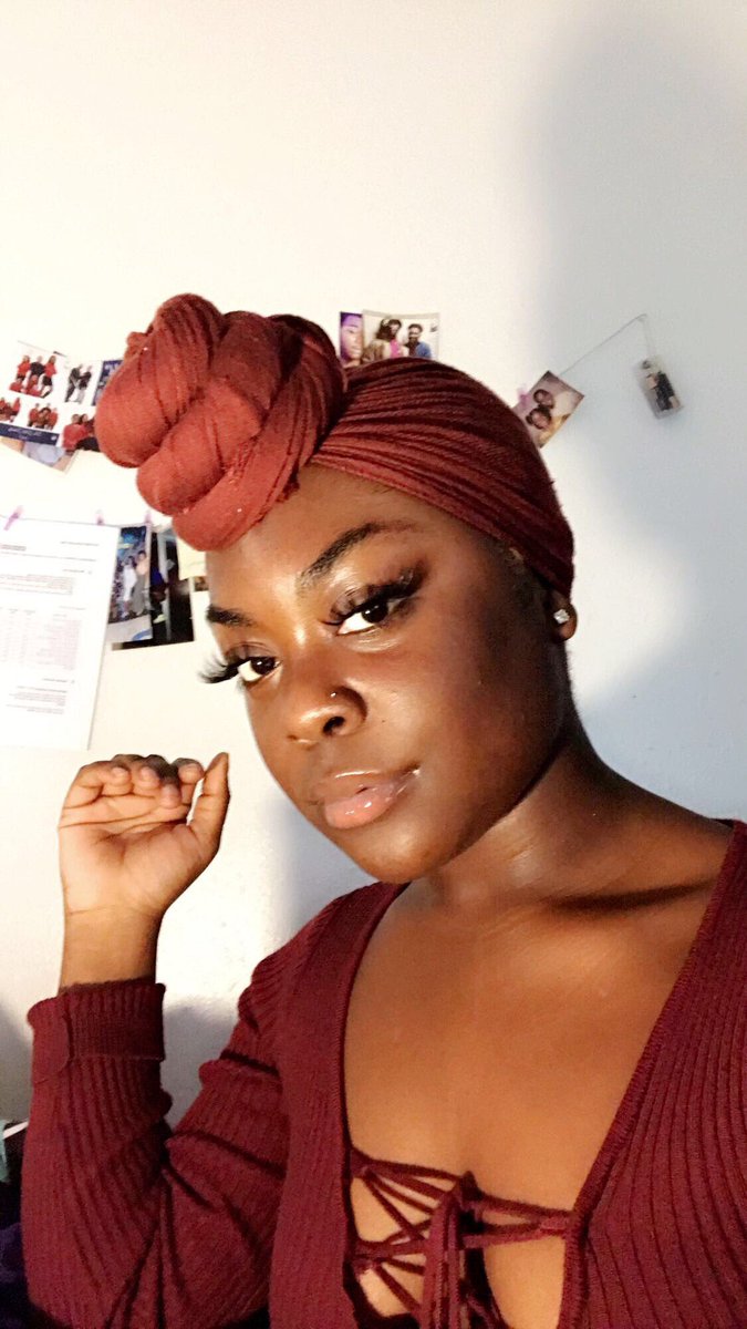_tastemykat's tweet photo. Let’s start a #blackgirlsinheadwraps thread queens 👑💞🥰 https://t.co/FnsxFSXESg