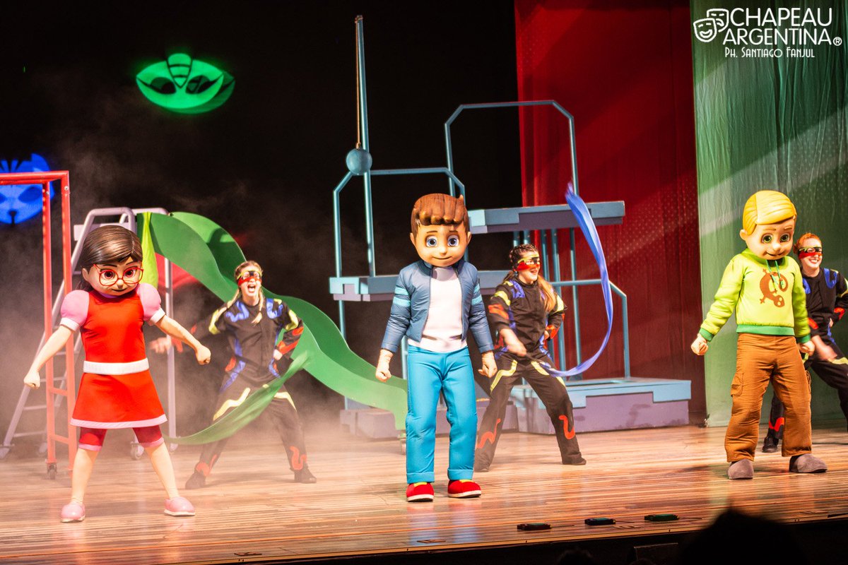 #Infantiles <a href="/PJMasks/">PJ Masks</a> en <a href="/elnacionalss/">Teatro El Nacional</a> Reseña y Fotos <a href="/elsantoweb4/">Santiago Fanjul</a> para <a href="/ChapeauOk/">Chapeau Argentina ®</a> -->facebook.com/pg/ChapeauArge… Gracias <a href="/varasotero/">Varas Otero PR</a> RT <a href="/Plateanet/">Plateanet</a> <a href="/eximent/">Exim entertainment</a> <a href="/lauriadaleplay/">LauriaDalePlay</a>