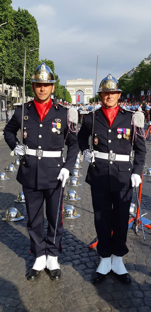 JudicaelMougin's tweet photo. C'est avec fierté et empli d'émotions que nous avons représenté notre métier via notre école nationale.
La cerise sur le gâteau restera la magnifique réception à l'hôtel de ville de Paris.
Cela restera un moment inoubliable
@ENSOSP @sdis01 #FILT96 #FILT97 #FILT98 #ESD #FISSSM https://t.co/WLByvReTvd