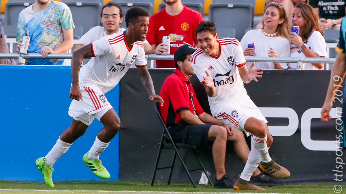 ttlsports's tweet photo. Edson Alvardo (Right, 27) of the @orangecountysc celebrates his goal against the @AustinBoldFC. The score narrowed Austin's lead to 2-1. #AUSvOC #GoBold #DaleBold https://t.co/al9fAX4OHA
