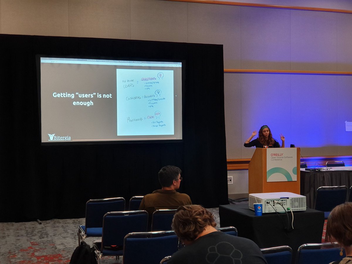 dizquierdo's tweet photo. Introduction to #devrel, #marketing and and why the usual marketing metrics are not enough in a development environment by @anajsana95 at #CommunityMG19 https://t.co/pOTOeKevLe