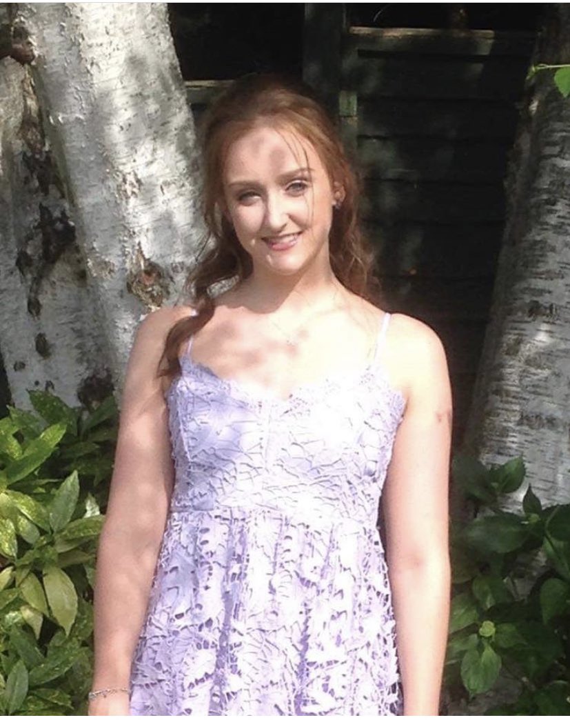 HairByLisaB's tweet photo. Love this relaxed style my client had for her college ball https://t.co/JcVoR2B4ml