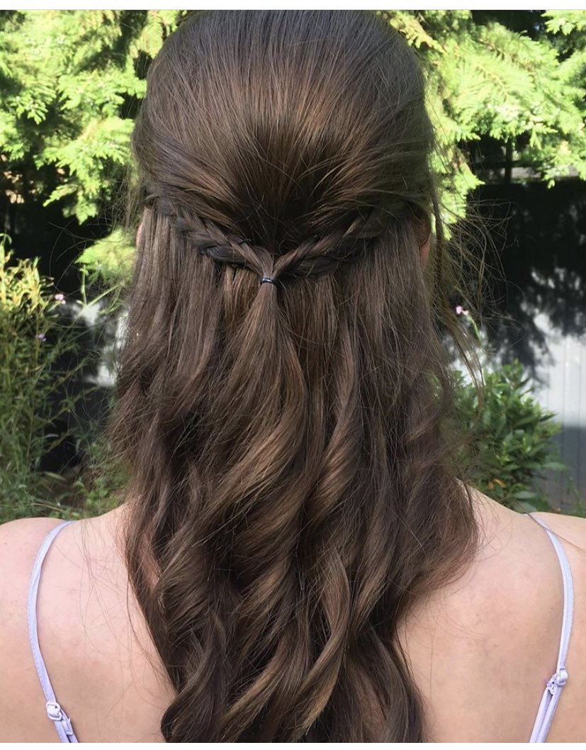 HairByLisaB's tweet photo. Love this relaxed style my client had for her college ball https://t.co/JcVoR2B4ml