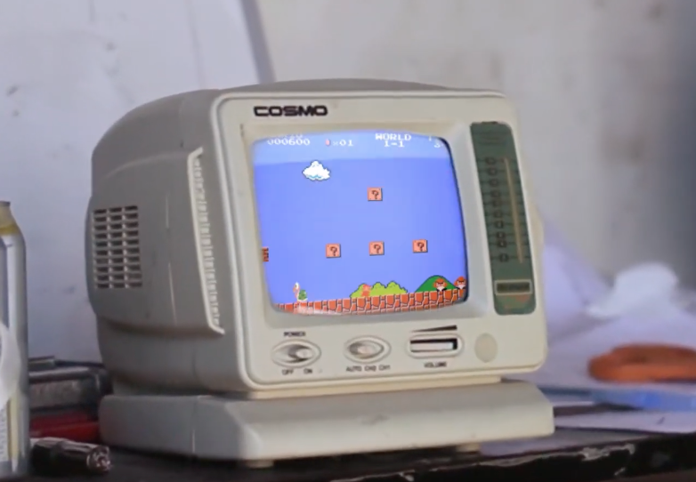 LyricaLemonade's tweet image. Brooklyn emcee Asoh Black is back with a new music video for "96 Styles"

lyricallemonade.com/p/96-styles-as…

[@asohblack]