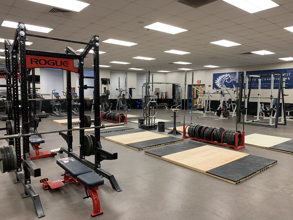 coachjessbecker's tweet photo. Minor improvements = Huge Success... gearing up for a new year for Mustang Athletics!
#ChampionsAreMadeHere
#MustangStrength
#NoExcuses
#TheyThoughtWeWereSleeping
#GoalChasing https://t.co/nRTnwm3oMy