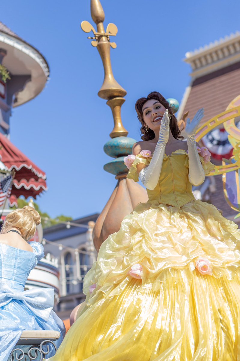 Matthew_Gerard_'s tweet photo. This was a great parade @DisneylandToday ! #soundsationalparade https://t.co/CS1NopJE2n