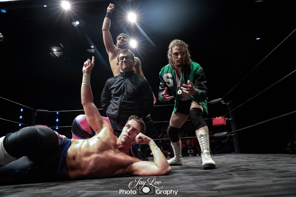 JayLeeAC's tweet image. #Headoftheclass  @LoganLaroux @sage
@TheShooterKM  @FlyingVTheatre