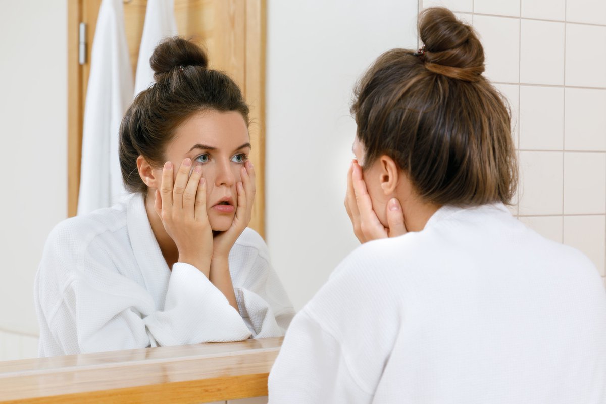JamesCosmetics's tweet photo. Today we reveal the '3 Mistakes You're Making With Your Skin!'
https://t.co/hg01QJoBXo https://t.co/4pDMGesIOO