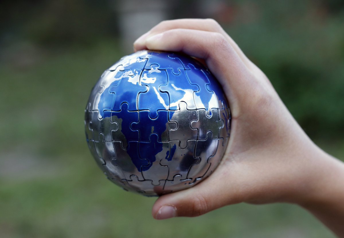 The_Jeff19's tweet photo. La geopolitica es lo que estudia los fenomenos de las naciones es una combinacion de la politica, la tecnologia y la historia, ademas de ser una variable cambiante de los diferentes factores que influyen y que fomentan un beneficio https://t.co/SWIUFkWxLB