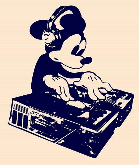 SLABO_music's tweet photo. #sound #slabo #deephouse #dancemusic #dance #dj #funky #oldschool #vinyl #vinyllover #minimaltechnomusic #electronica #electro #record #electrohouse #vinyl #vinyllover #techhouse🎵 #techno #turntable #techno👽 #tech #tomorrowland https://t.co/6O0LMTx30a