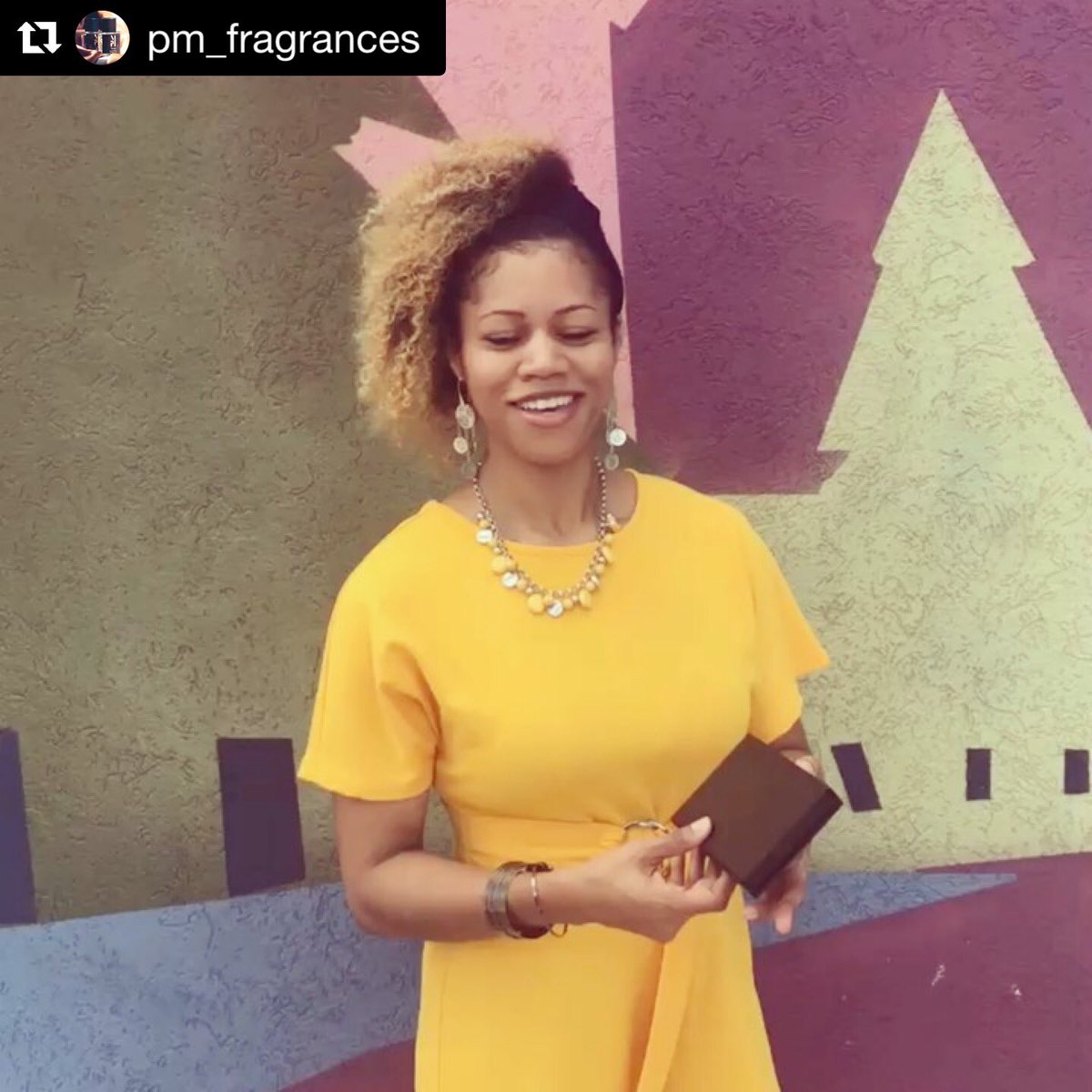 Pink_MahogHany's tweet image. For the deets on how to enter this  #olfactif fragrance subscription box giveaway, head over to our Instagram page @PM_Fragrances! Good luck!🍀👍🏽 #pmfragrances #pinkmahoghany