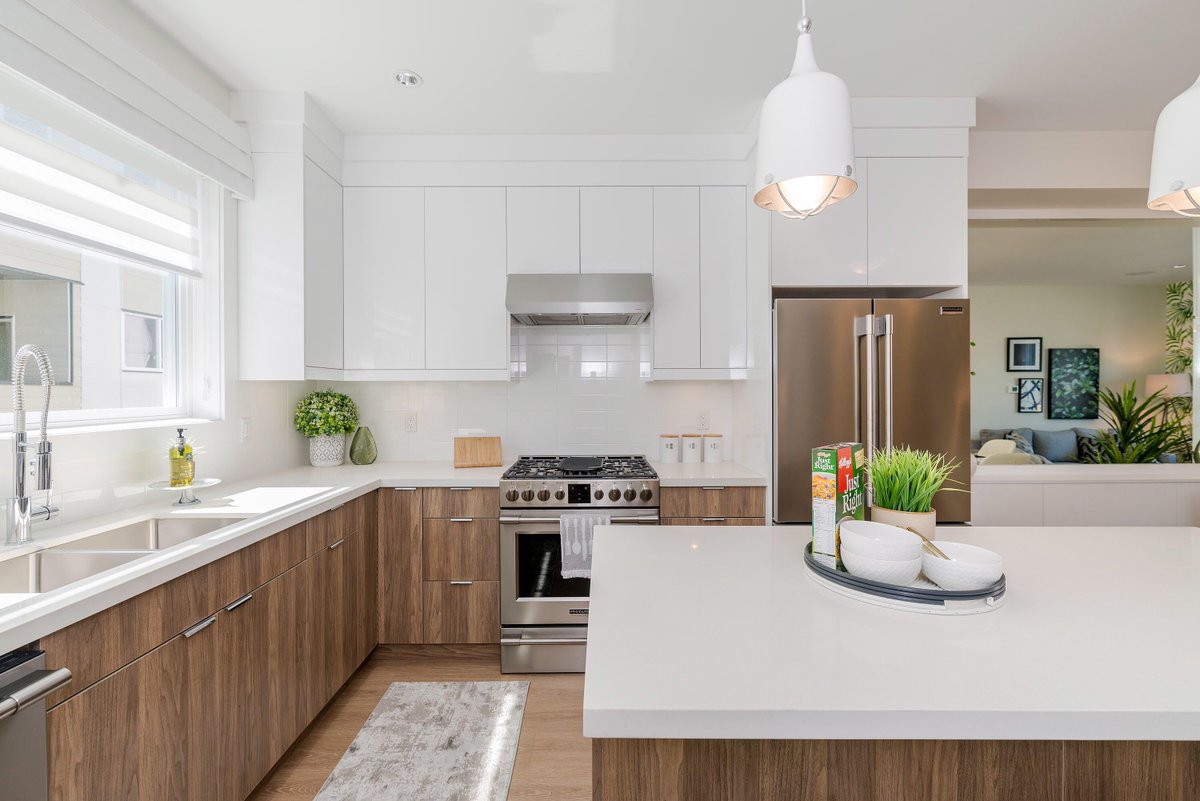MortiseGroup's tweet photo. Situated in a South Surrey location that combines the 
best of serene living and urban convenience, ISOLA will suit your family’s every needs 
and more. Showhome: 17th Ave &amp; King George Blvd, Surrey.

#kitchendesign #kitcheninspo #surreybc #masterbed #marca #mortisegroup #wayfair https://t.co/YYNnY94ixy