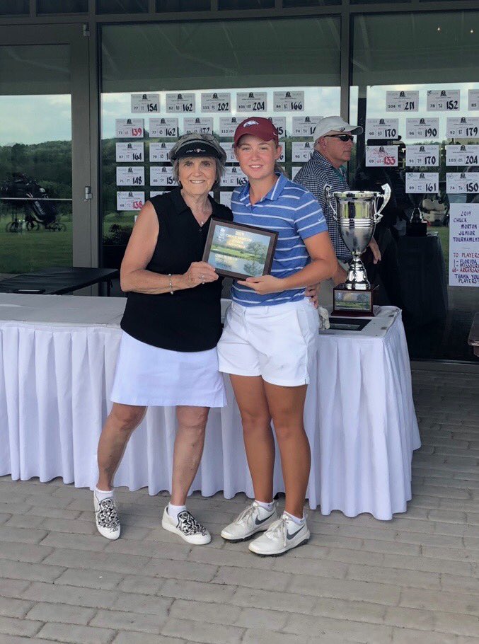 Madison Holmes tweet media