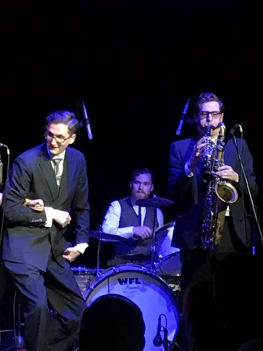 seadaisy81's tweet photo. @shirttailstomp were simply fabulous in Penzance tonight, everyone should go see them! https://t.co/BJ6huoOzxv