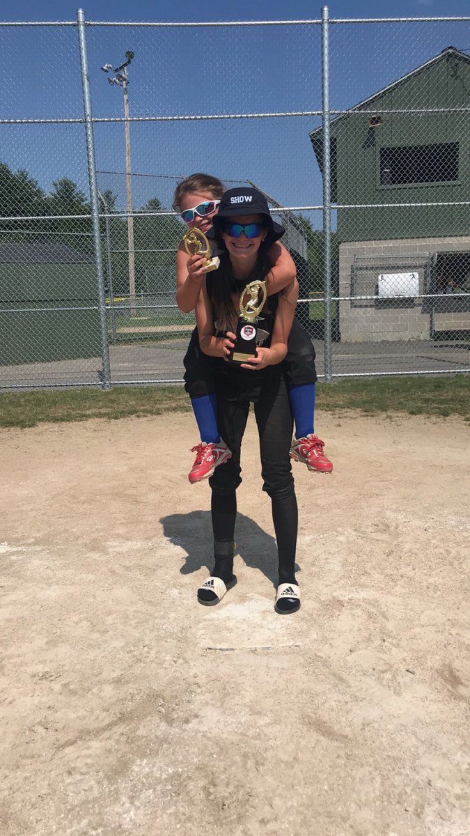 KristinRay16's tweet photo. 1st place for Paige #14ushowblack 2nd place for Callie #10ulampreyriverlightning
@Astro_Softball Callie wanted u to see 😁 https://t.co/sRHjRwqZaB