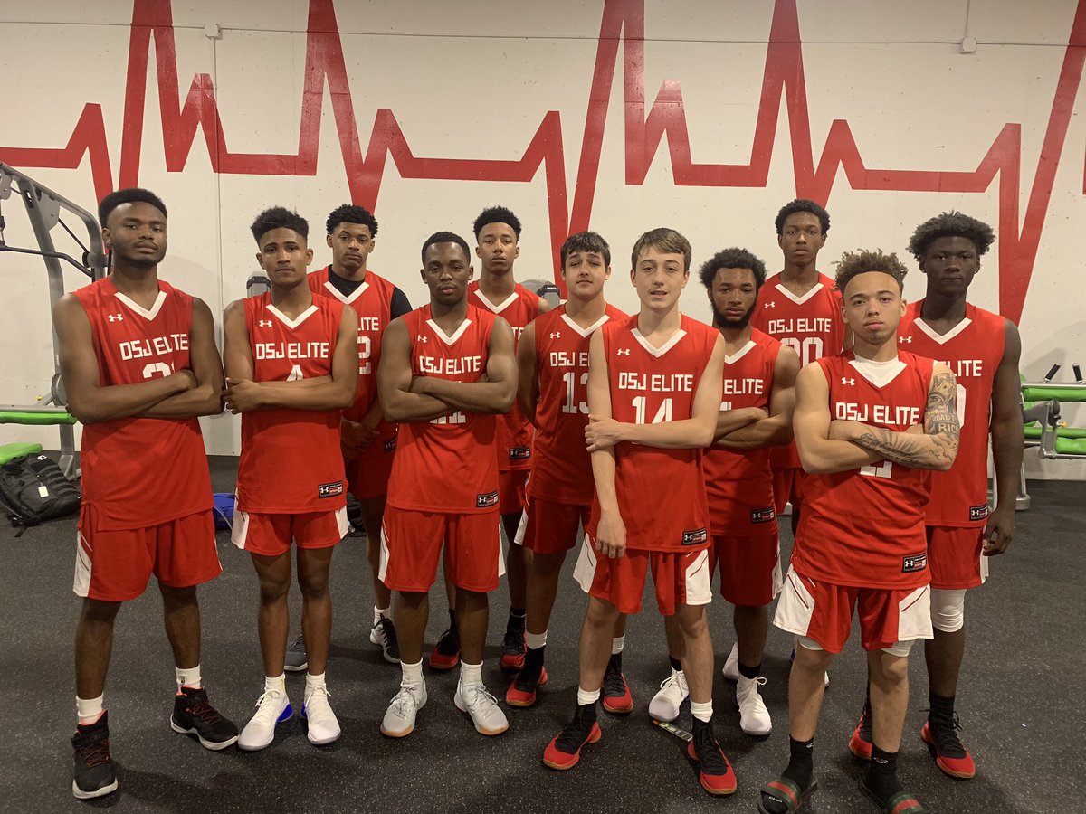 Thanks <a href="/Dennis1SmithJr/">Dennis Smith Jr.</a> and @HolyRamsVrsty for this AAU season. Grateful for the opportunity of it all.
<a href="/DsjElite/">DSJ Elite</a> first year is just the beginning.
