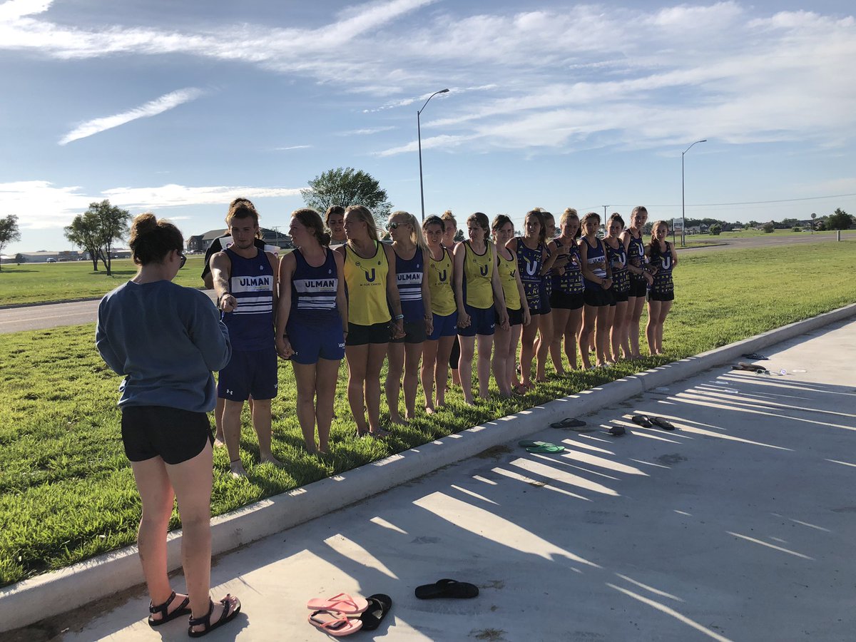 4KforCancer's tweet photo. DAY 29: We had our shortest mileage day of the week today: 8 miles per person to run to Topeka, Kansas. Thank you for all your support and donations so far! Last night, we made it way over the $500 mark, so it was time for our 7/11 Slushee Challenge! #teambaltimore https://t.co/Wjr4vvA7Px