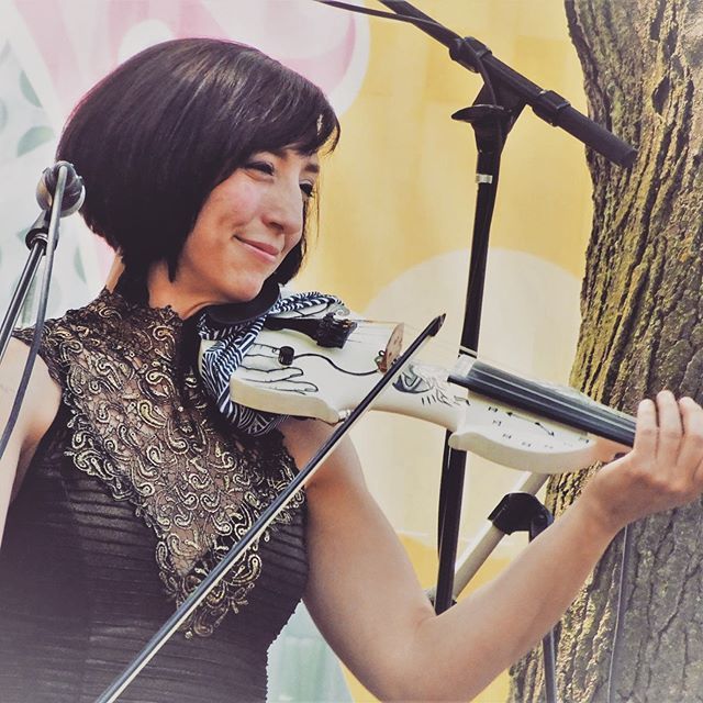 fiddlebird's tweet photo. Photo by Jeff Baker - from my Sonic Lunch show a couple weeks ago. https://t.co/FylmwfZXEc https://t.co/juybvB2eaO