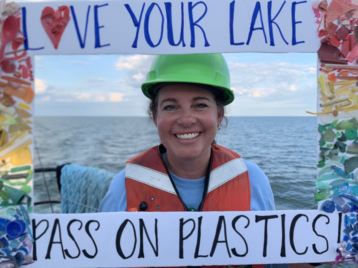 amy_boros's tweet photo. #skipthestraw the plastics ๐ฅคon this frame were collected during a beach clean up ๐ก #loveyourlake #lakeerie ๐@lakeguardian #shipboardscience Pass on plastic! https://t.co/TIybGbarCA