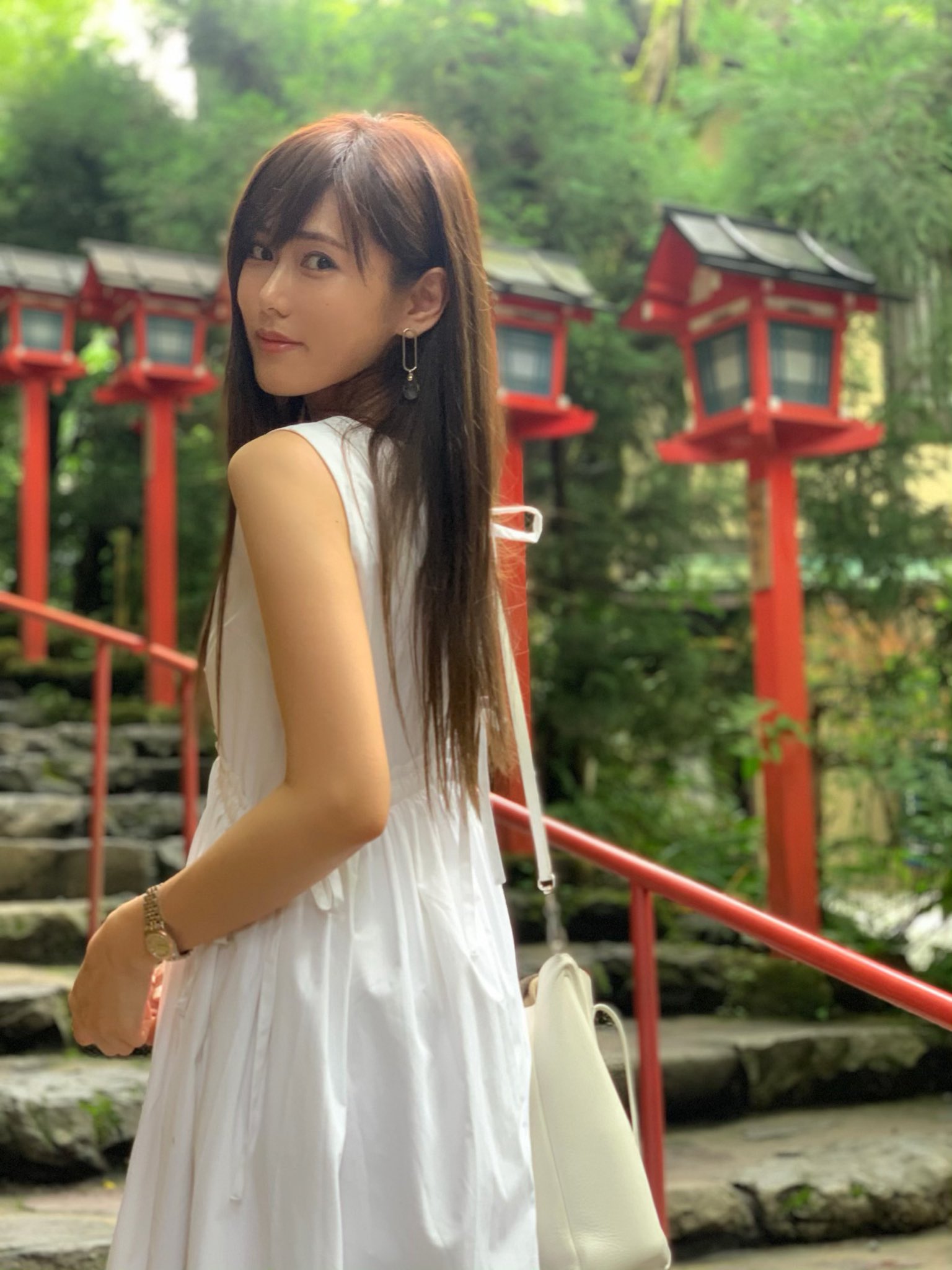 唐沢美帆　　サイン色紙 Amazon.co.jp: 唐沢美帆 1st 写真集 splash mermaid