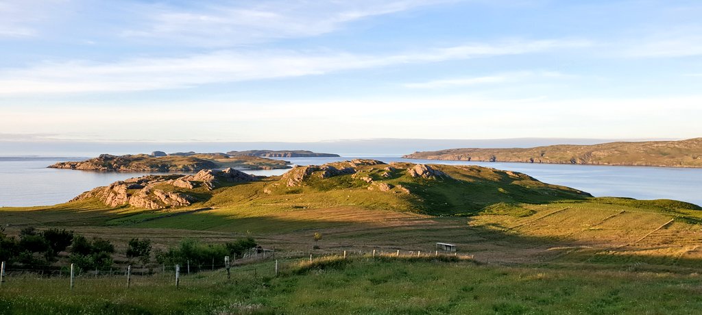 AliceVoetter's tweet photo. Way past midnight and still not completely dark - taking a wee stroll again #differentshades @VisitScotland #sutherlandtrail https://t.co/NUqk0ps9Nv