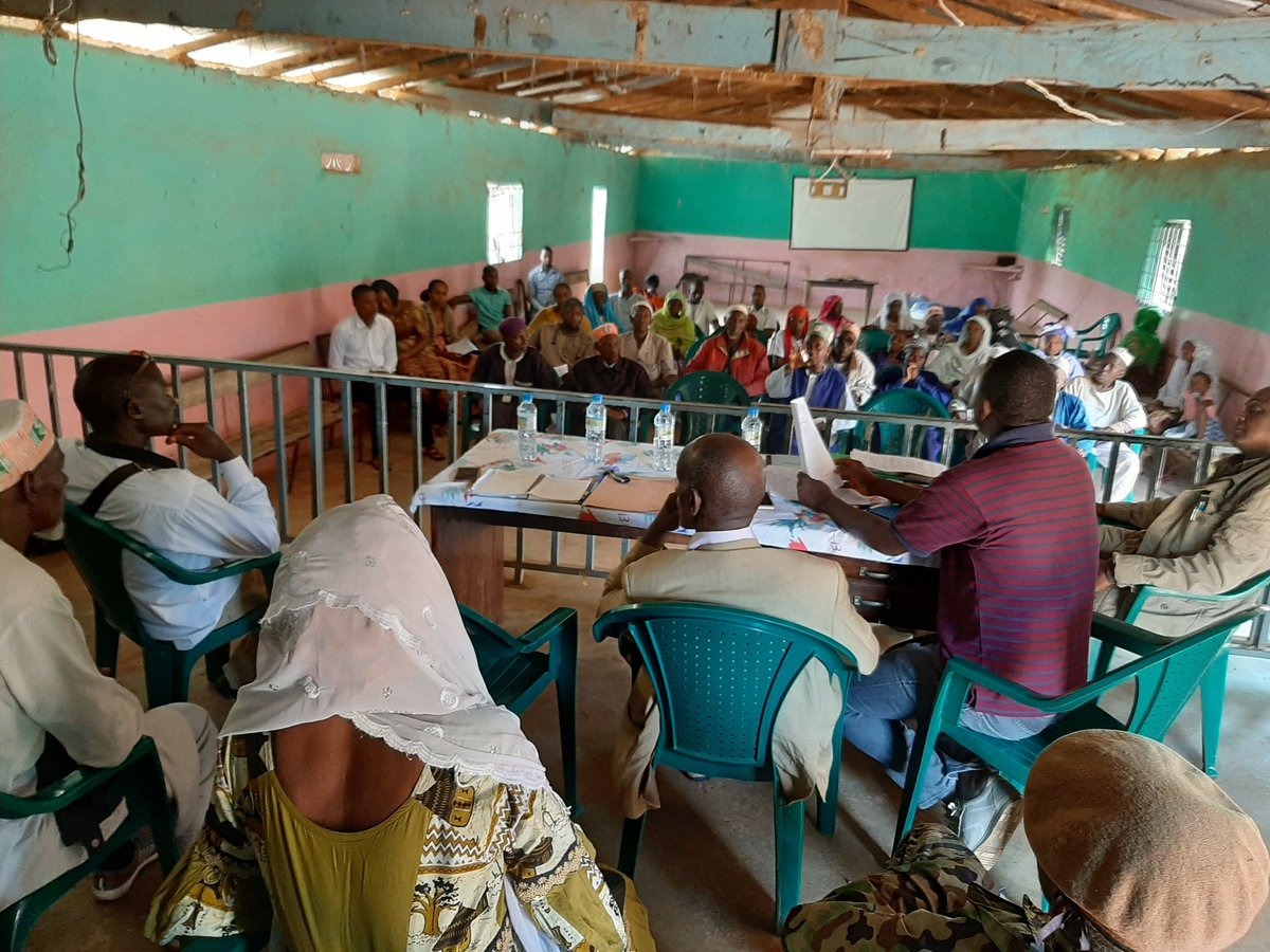 AideGuinee's tweet photo. Forum communautaire sur l'engagement citoyen et des responsables locaux sur l'enregistrement des naissances #DaaraLabé #Labé @OSIWA1 @UNICEFGuinea @planguinee #UJAD #AideGuinee @PNUDGuinee @fhi360 https://t.co/Bv10qHX4RE