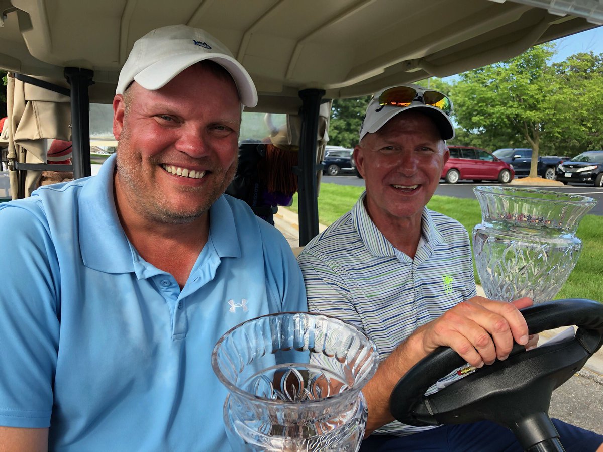 gary_ellis99's tweet photo. Finches Champs💪🍺 Lowest handicap group in the field #lotsofshots. https://t.co/qigpD0NcM0