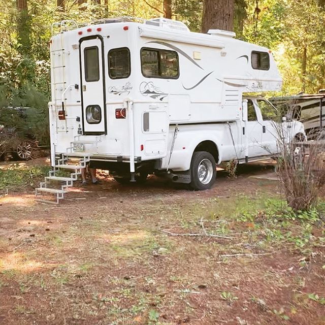 powersofthesnow's tweet photo. First weekend trip in the camper a success! Spent a great evening in an RV campground off the McKenzie river doing some fly fishing and learned a heck of a lot about our camper and what organizational things we will need to make our living quarters flow … https://t.co/LJCijkT9z0 https://t.co/WkrrRMW2ch