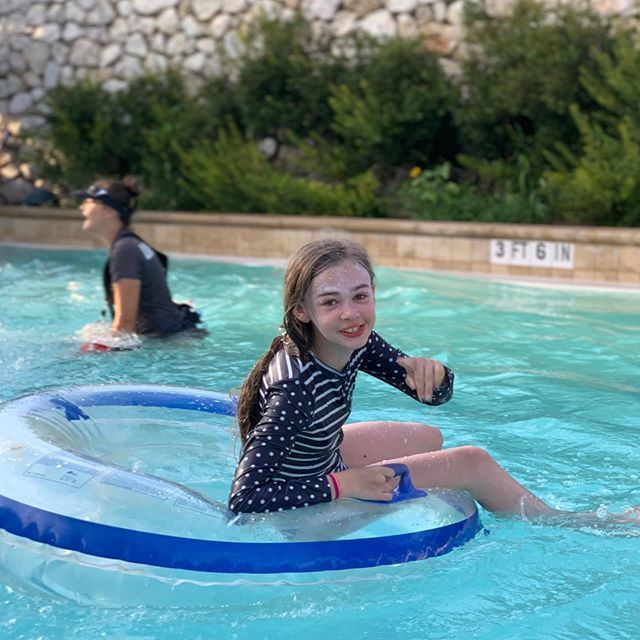 zanymomintx's tweet photo. She loves water slides. I love that I can ride them with her!
#indeeph2o #barsonadventures #jwsanantonio #jwmarriottresort #luxuryhotelsandresorts #waterslidepark #summerfun2019 #texastravels https://t.co/hOprjUO98s https://t.co/LNZCs8ujMe