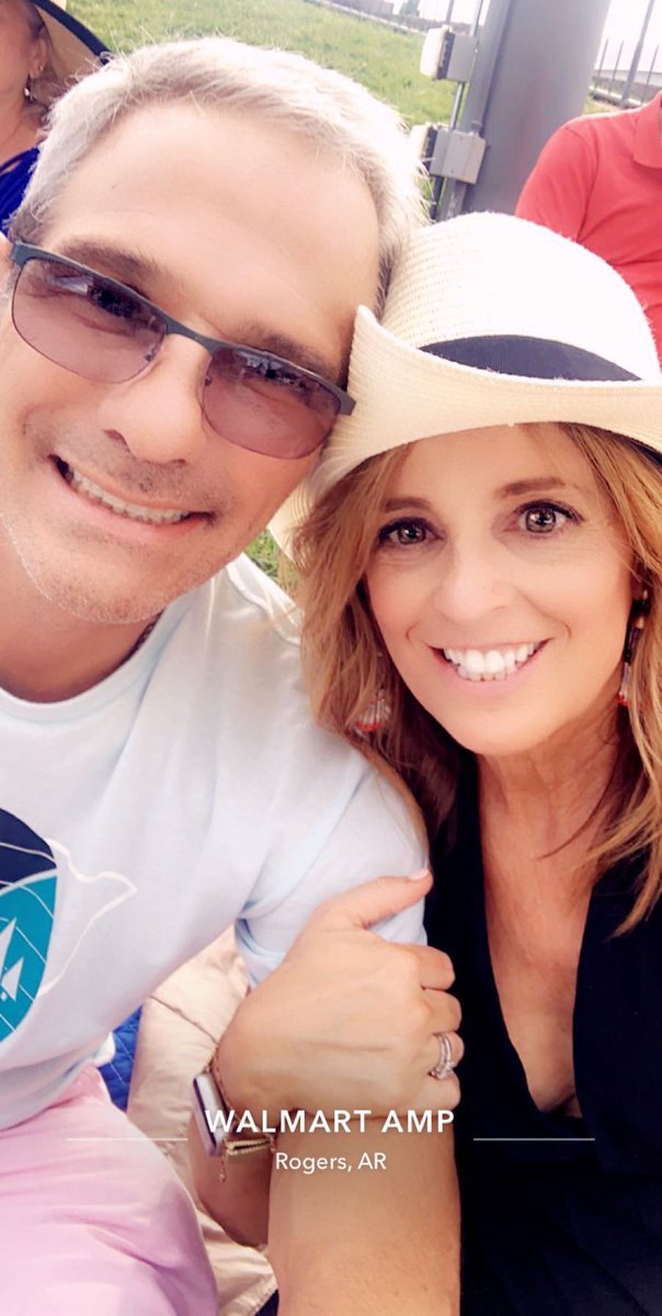 #AMPLiveFeed Waiting for ⁦<a href="/HootieTweets/">Hootie & The Blowfish</a>⁩ with my love ⁦<a href="/NickytheFalcon/">Nick Verdea</a>⁩ ❤️🌟