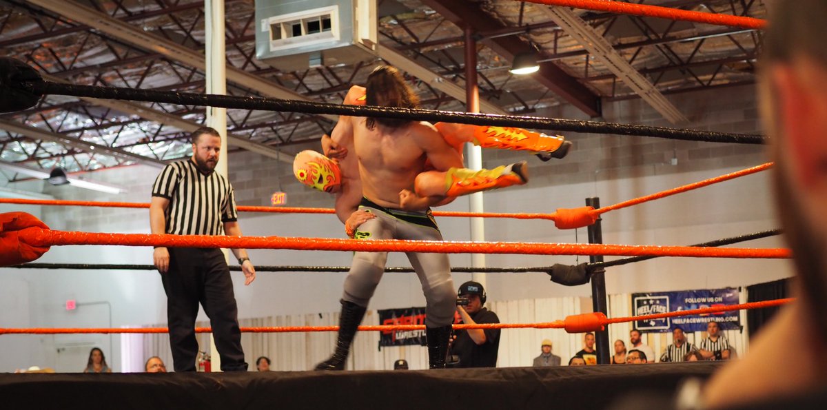 cstbtweet's tweet photo. .@KBW_KAGE vs @shanesabre, @InspireProWres @BlueGenieBazaar #tangledwebweweave https://t.co/TYVhr4F2xG