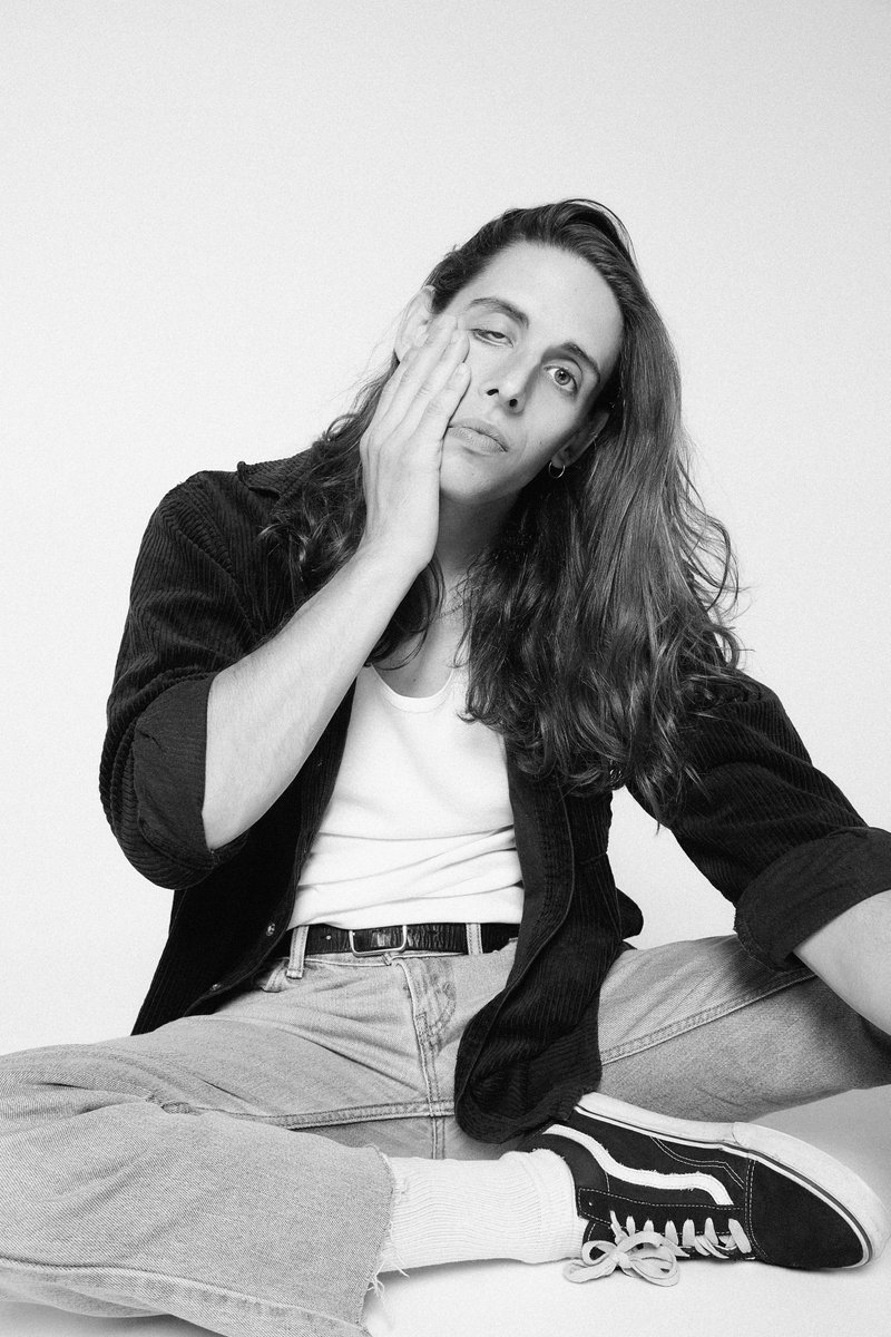 CUT DOWN THE MIDDLE 🔪⁣
Via @triple_j_unearthed 🖤⁣
triplejunearthed.com/artist/congrats

📷 <a href="/sheisaphrodite1/">sheisaphrodite</a>