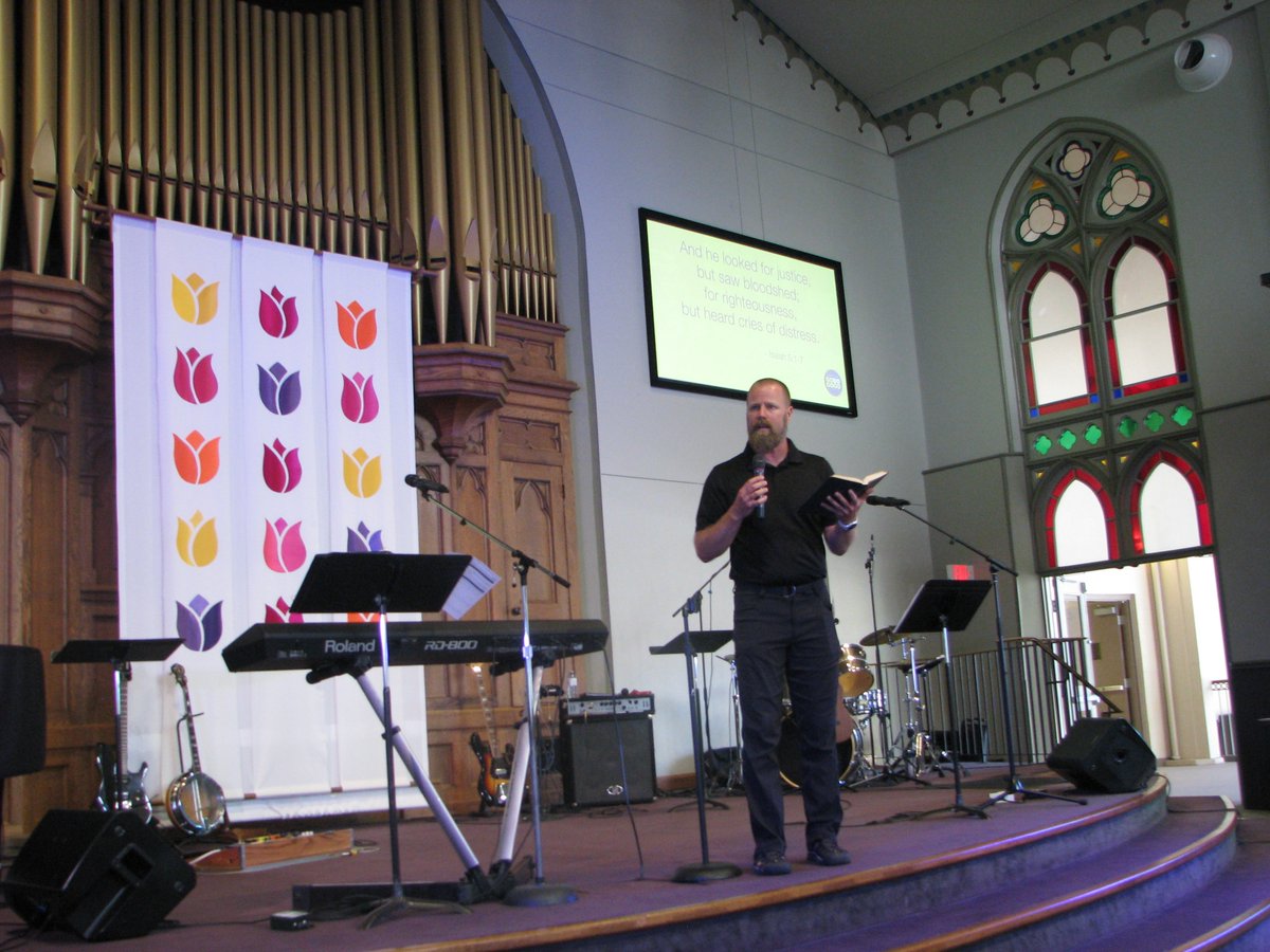 LondonSERVE's tweet photo. Great worship service this morning with Steve and Gil, and Sandra visiting us! 
SERVE Prayer Experience was a big hit and it was wonderful for the SERVEants and for the congregation to meet each other and pray over each other! #EagertoDoGood #TheEagerGod https://t.co/gEt7Mt2etL