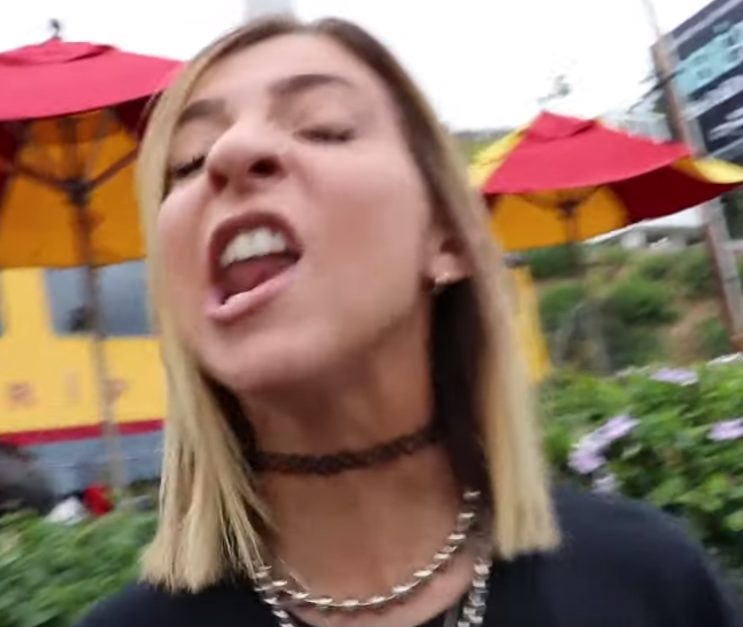 brokengjh's tweet photo. my #TeenChoice is @GabbieHanna for #ChoiceComedyWebStar ๐ค๐ญ https://t.co/uDXklbo6hT