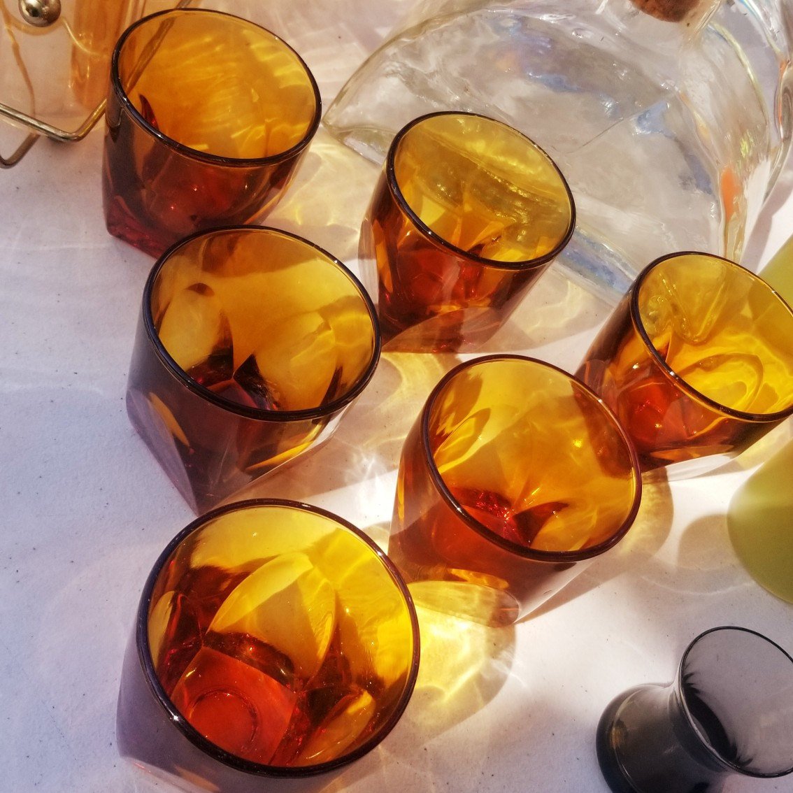FussbudgetVntge's tweet photo. Vintage barware gets its day in the sun! See our listings for these jewel toned tumblers from Colony. 
https://t.co/NNALEOcYUZ
#vintage #barware #cocktails #midcentury #entertaining #vintageglassware #vintagebarware #vintageshop #etsyshop 
#drinkresponsibly #drinkostentatiously https://t.co/RkeCWsozK8