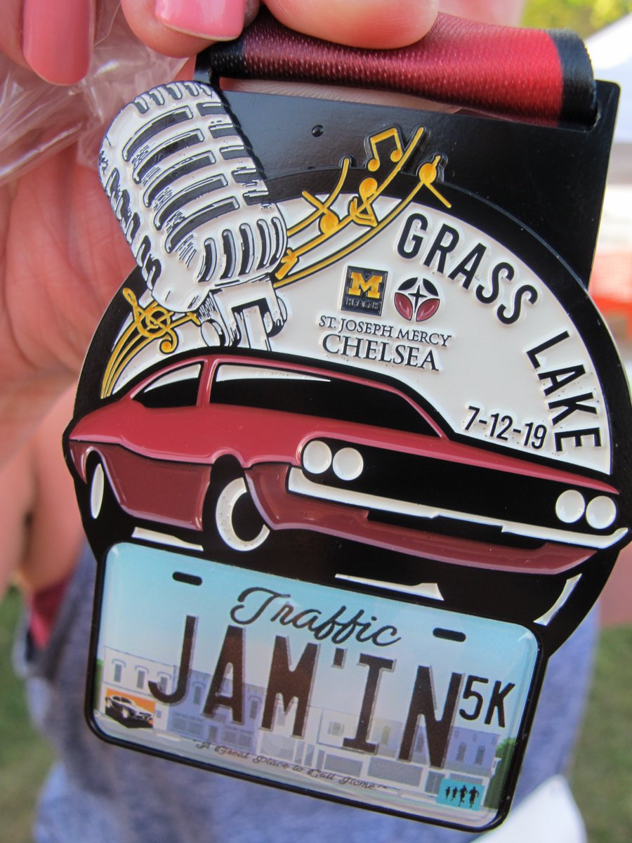 RunnersGrass's tweet photo. GLRR working it at the Traffic Jam'in 5K...at the tent and on the course!  Great job everyone. https://t.co/eliYe7jG3j