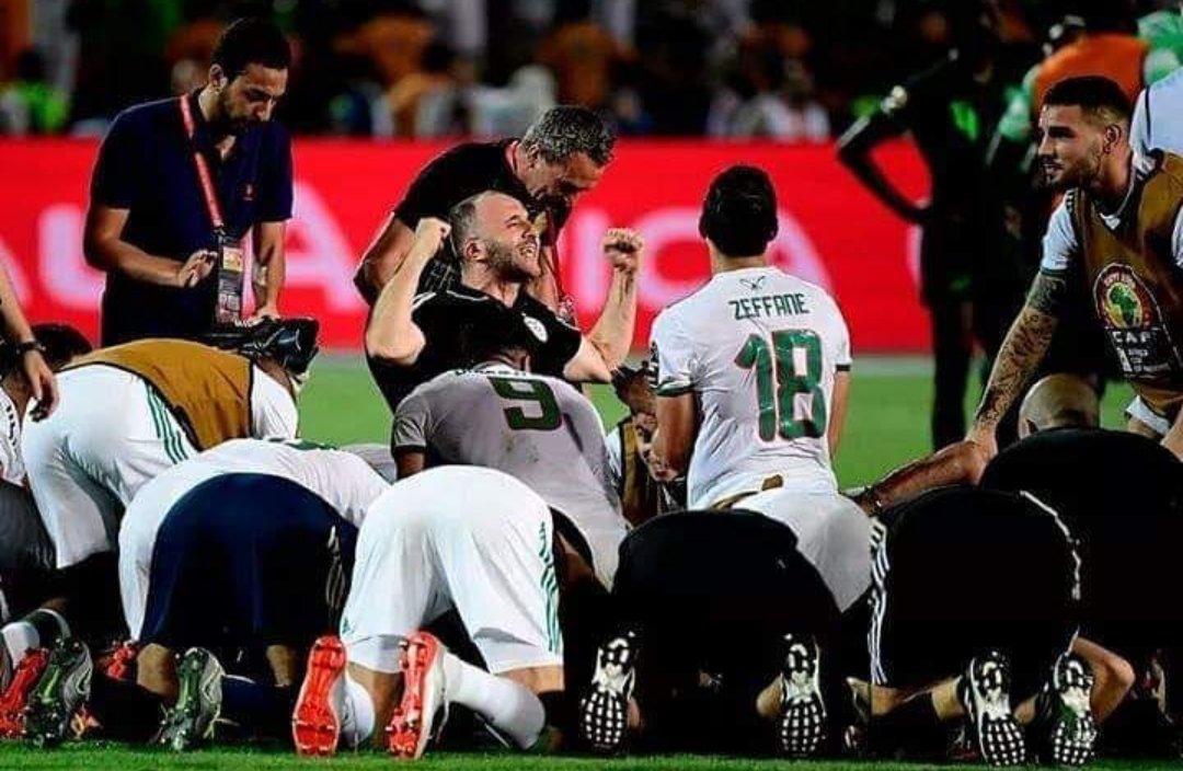 kouidi85's tweet photo. صورة اليوم ❤️😍 الحمد لله 
 #الجزايز_نيجيريا https://t.co/REDVISoaBO