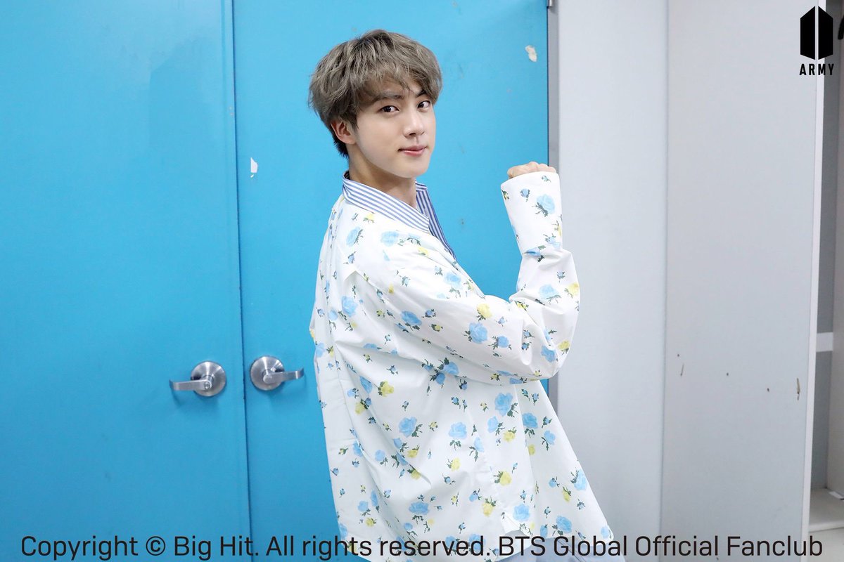 6thfancafe's tweet photo. Weverse Official Membership https://t.co/f7m8fYAeXe