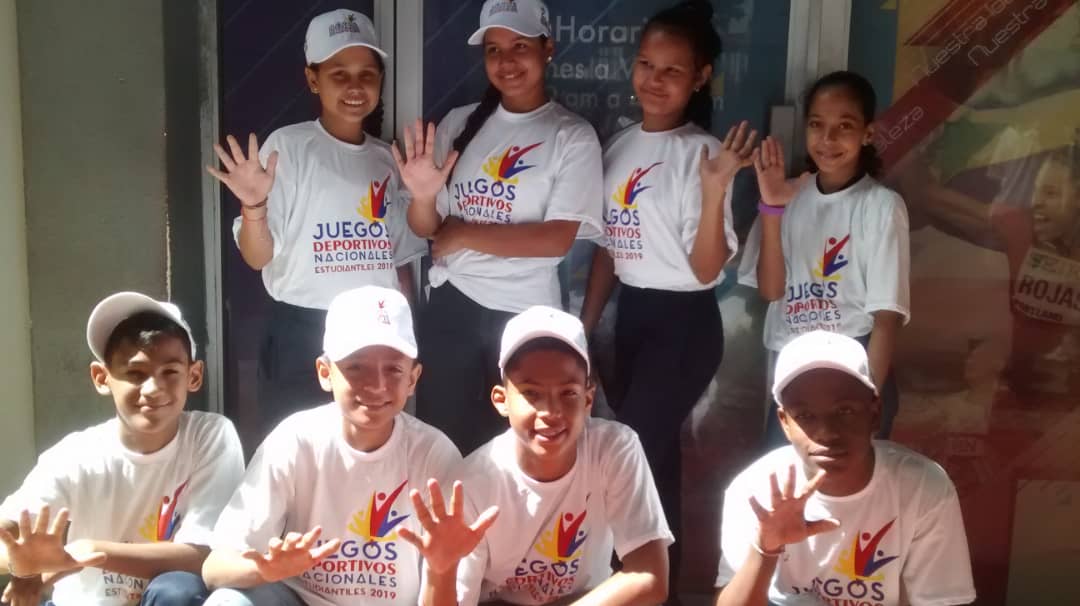UEN LICEO DE APLICACIÓN tweet media
